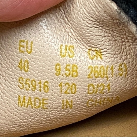 Stuart Weiztman Cammy Shearling Strap Slide Sandal Size 9.5 Women - Picture 12 of 12